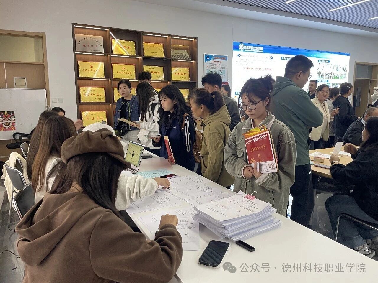 少妇被又大又粗又爽久久