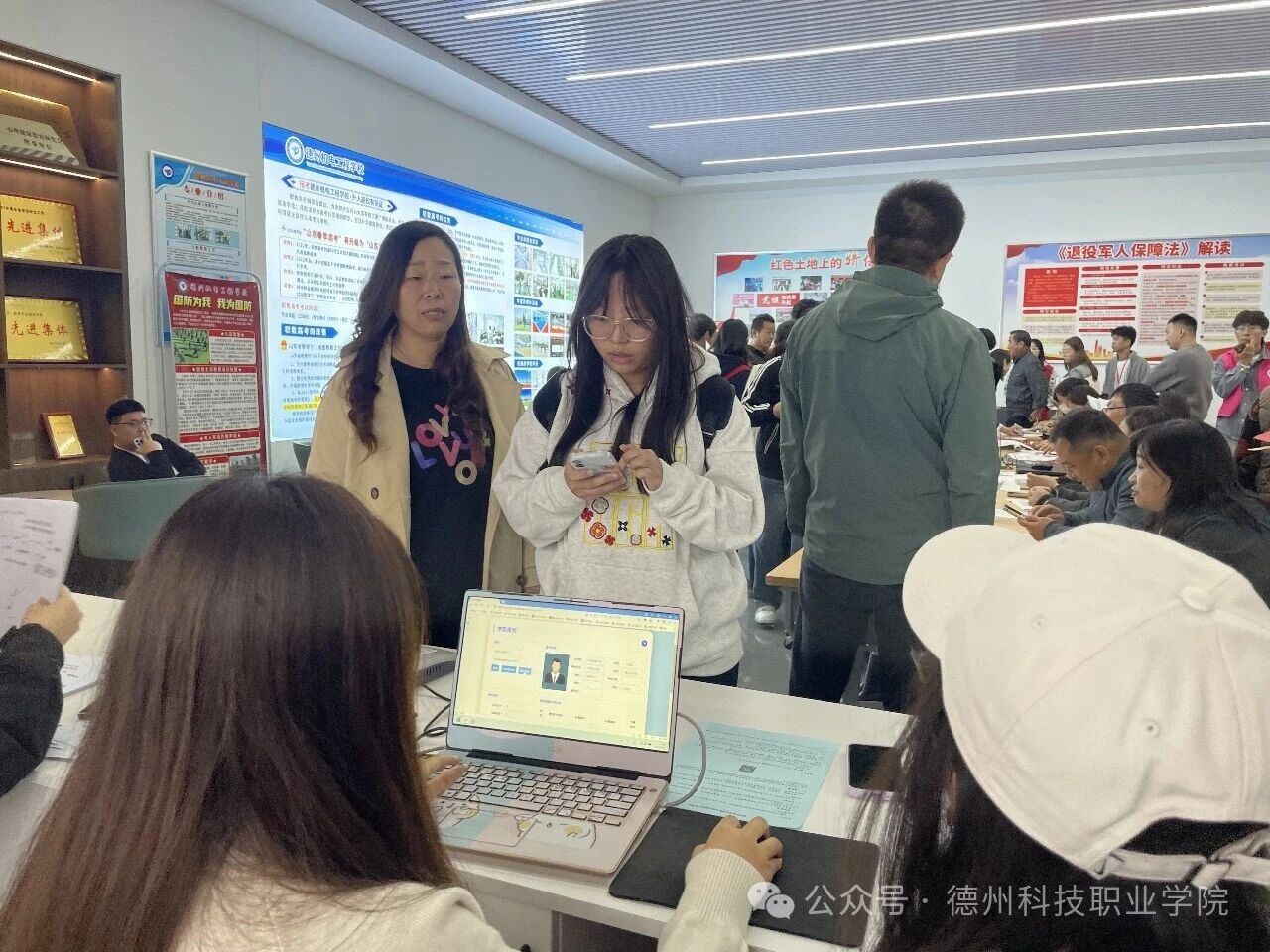 少妇被又大又粗又爽久久