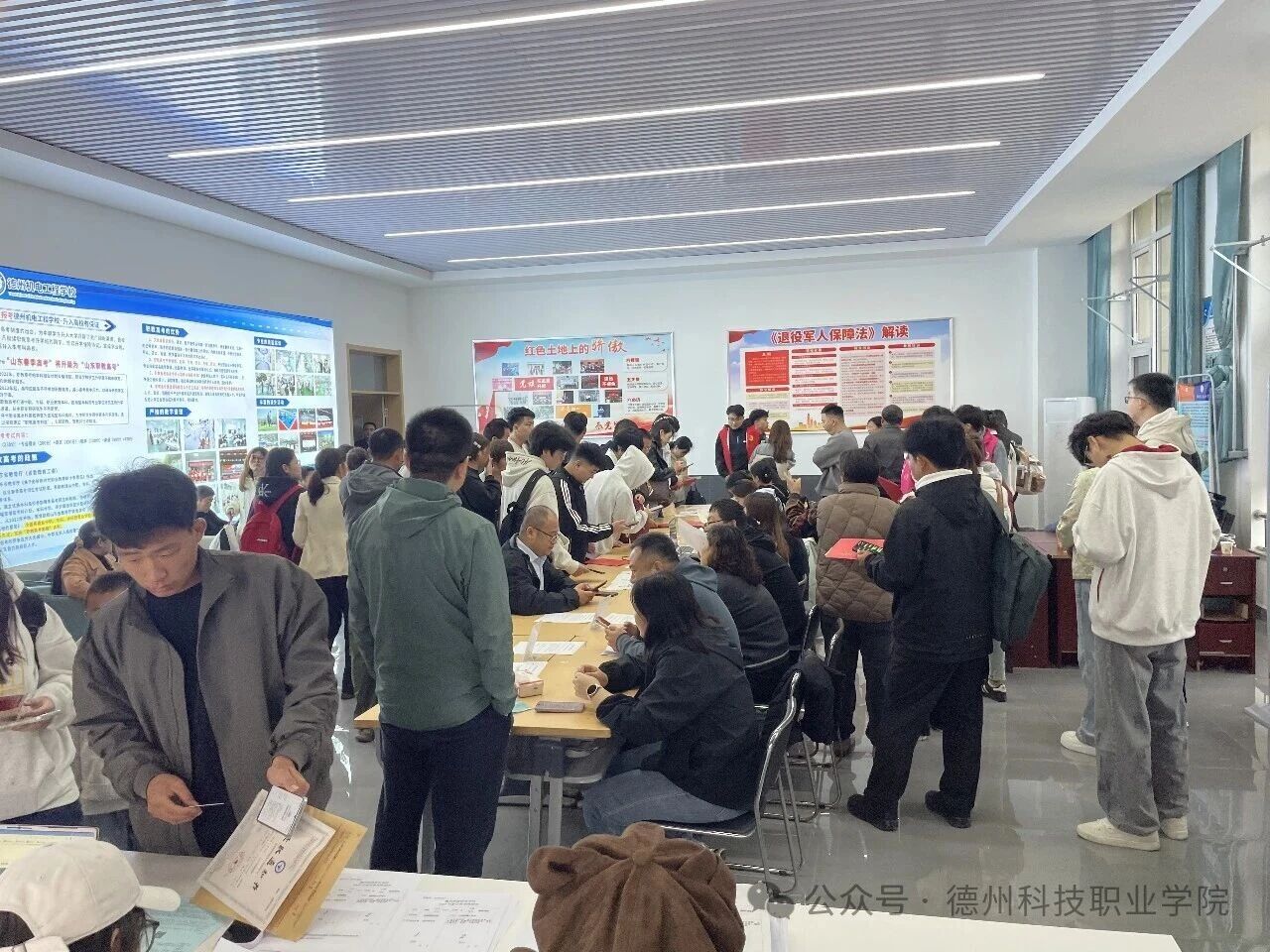 少妇被又大又粗又爽久久