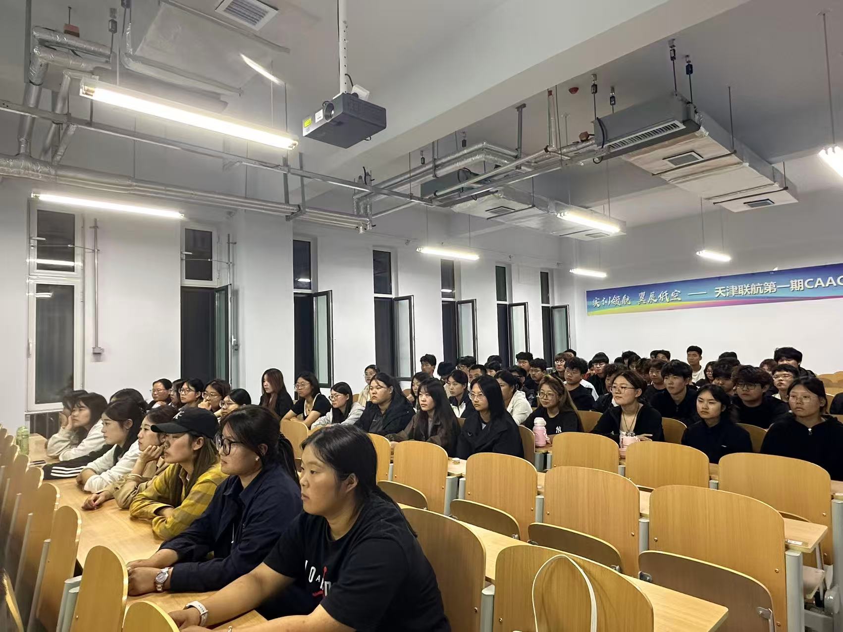 少妇被又大又粗又爽久久