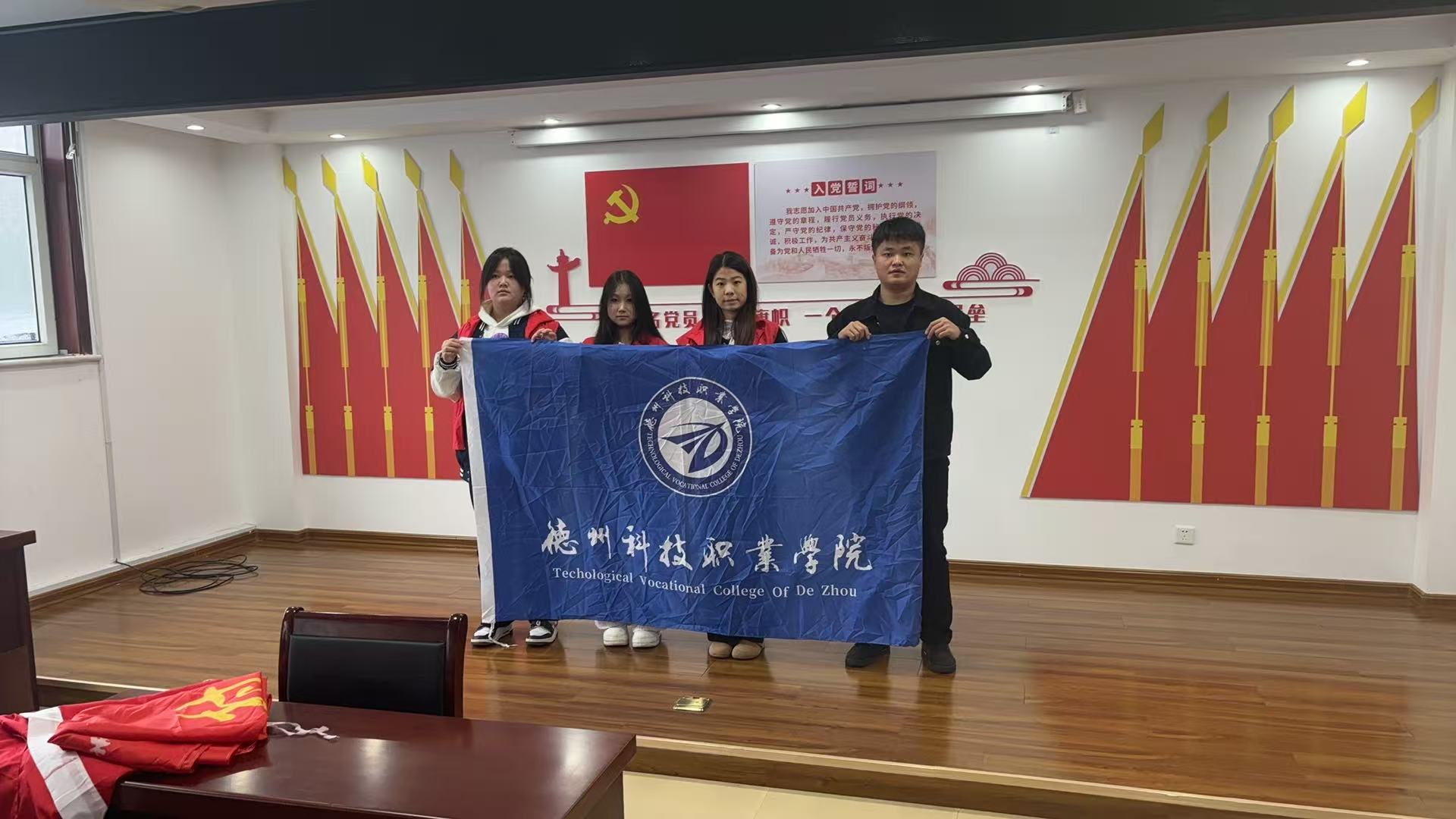 少妇被又大又粗又爽久久