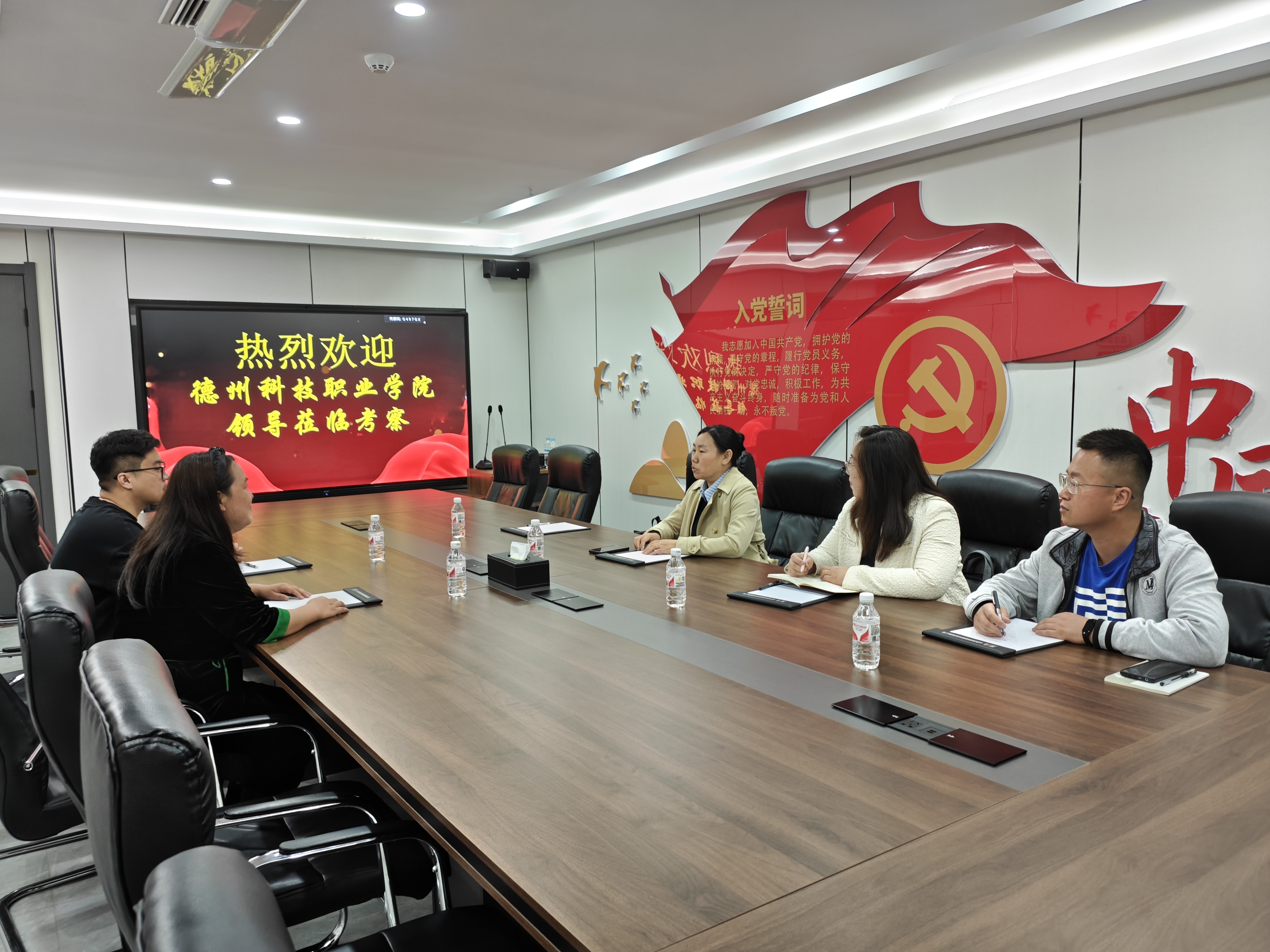 少妇被又大又粗又爽久久