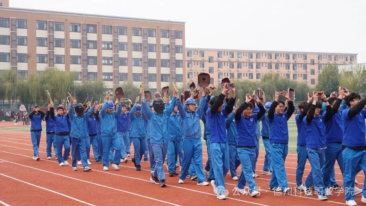 少妇被又大又粗又爽久久