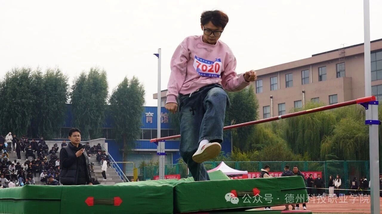 少妇被又大又粗又爽久久