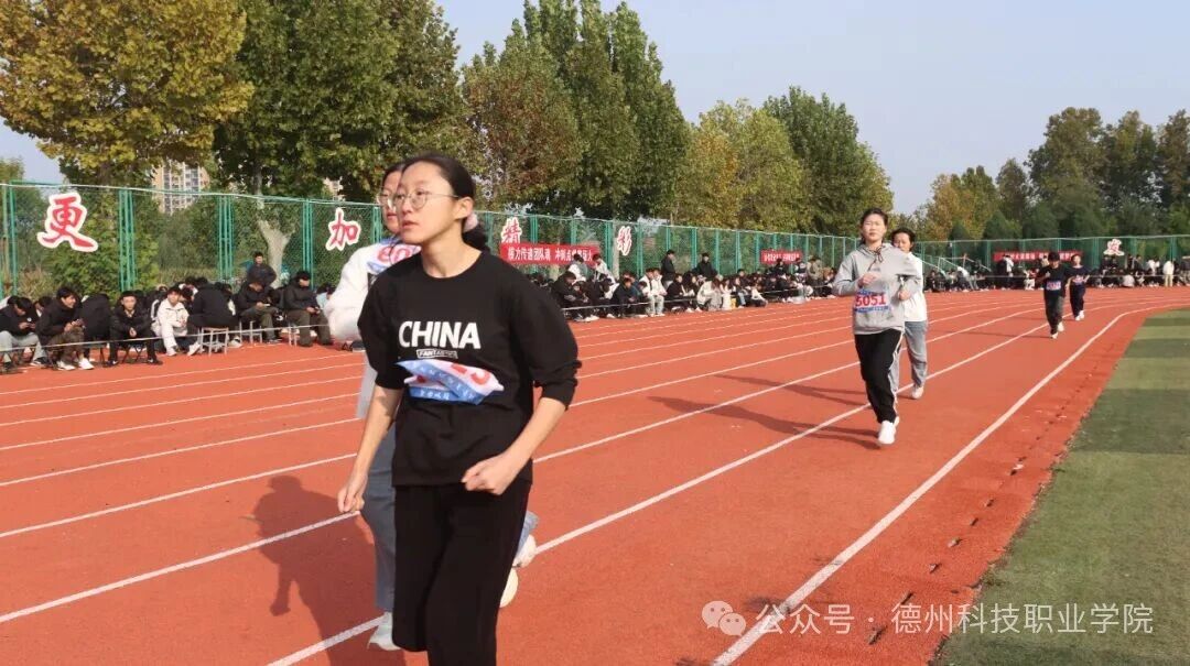 少妇被又大又粗又爽久久