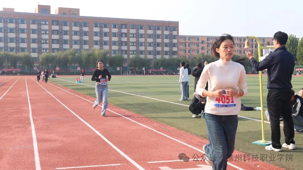 少妇被又大又粗又爽久久