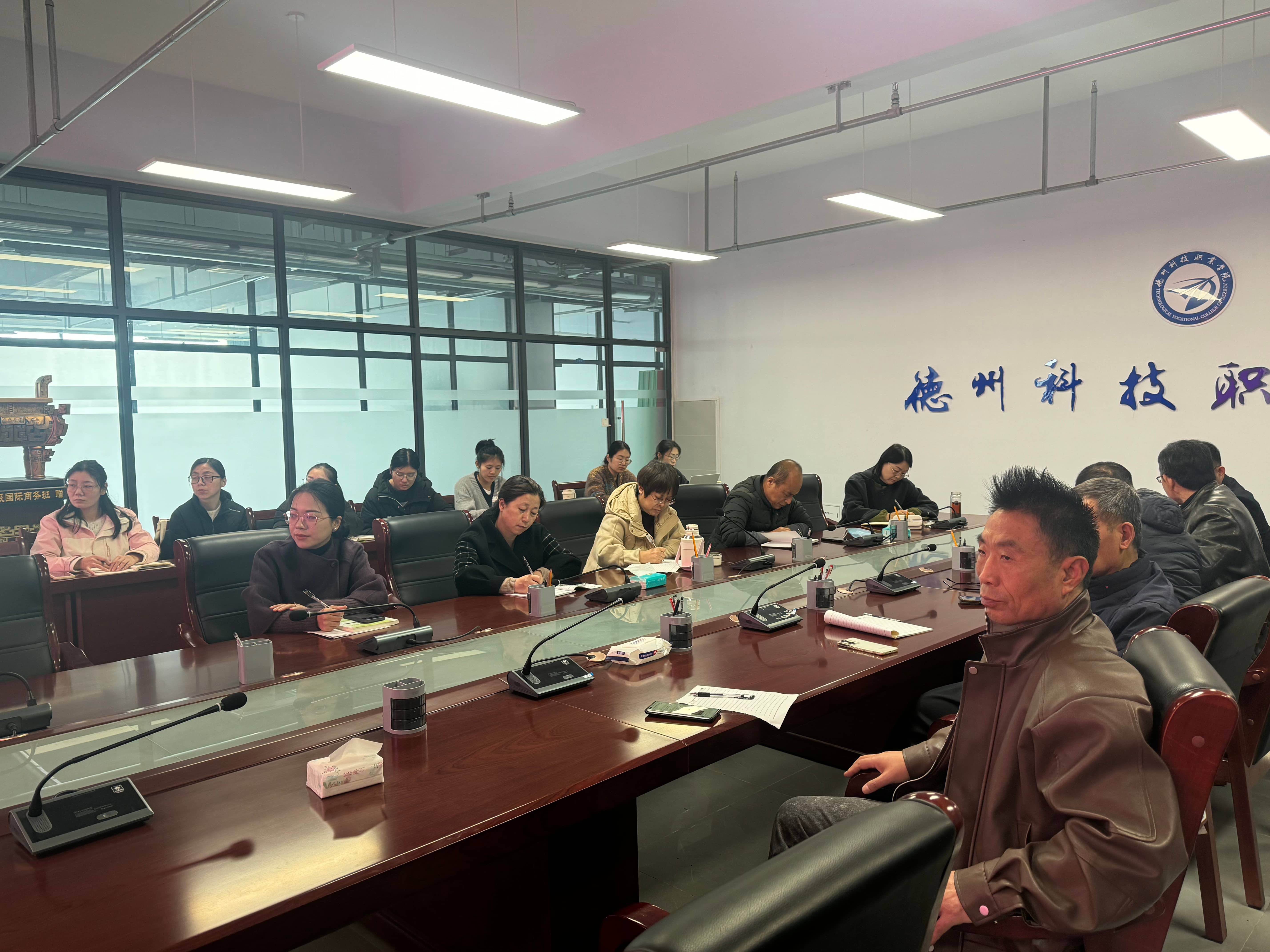 少妇被又大又粗又爽久久